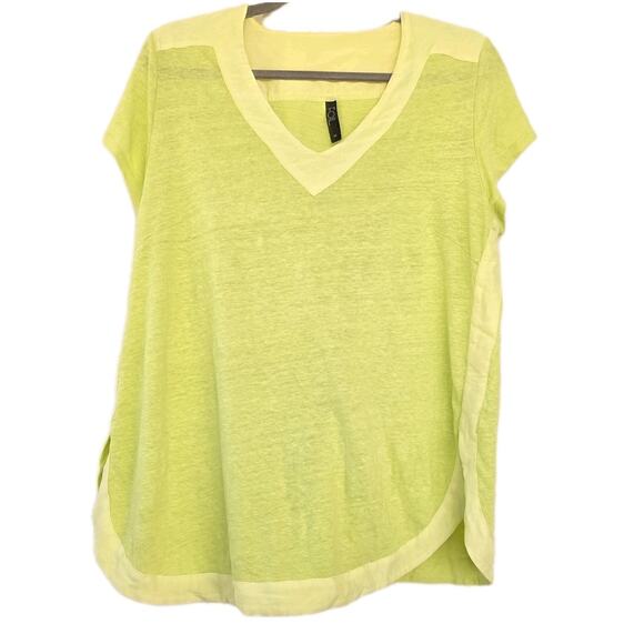 FOIL Tops - Light Green V-Neck Short Sleeve Blouse